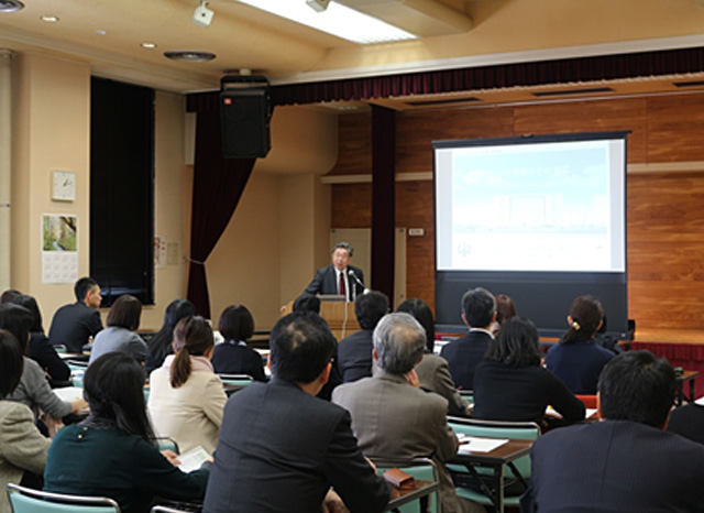 近藤院長が北海道議会で「北海道のがんの現状について」の講演を行いました1